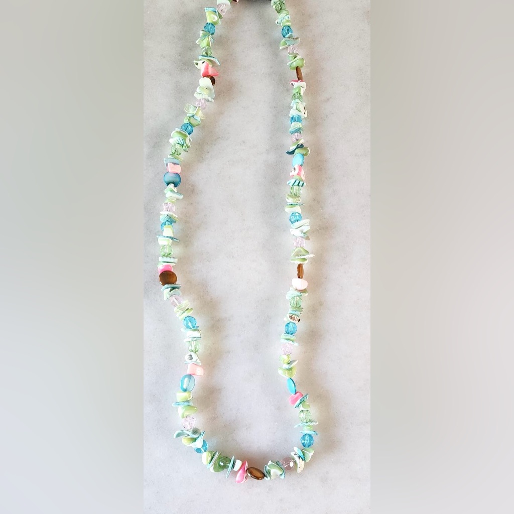Taramanda Rainbow Colored Necklace